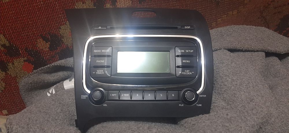 Оригинальная штатная магнитола Kia Forte (Cerato)