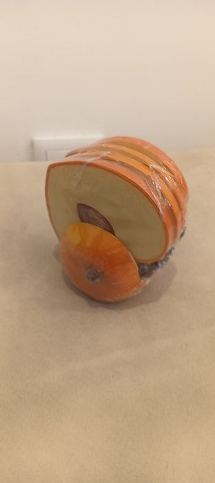 Cup bases with support.64585252763138120