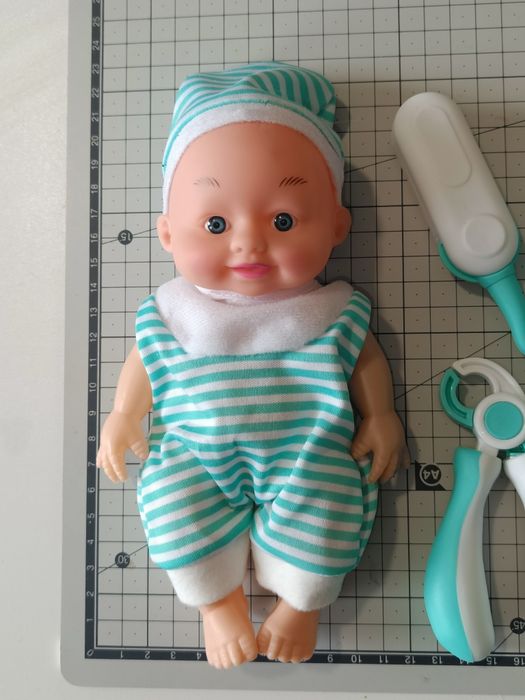 Lalka bobas zabawa w lekarza dentystę