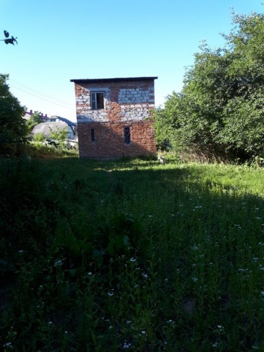 Продається недобудований 2-х поверховий будинок