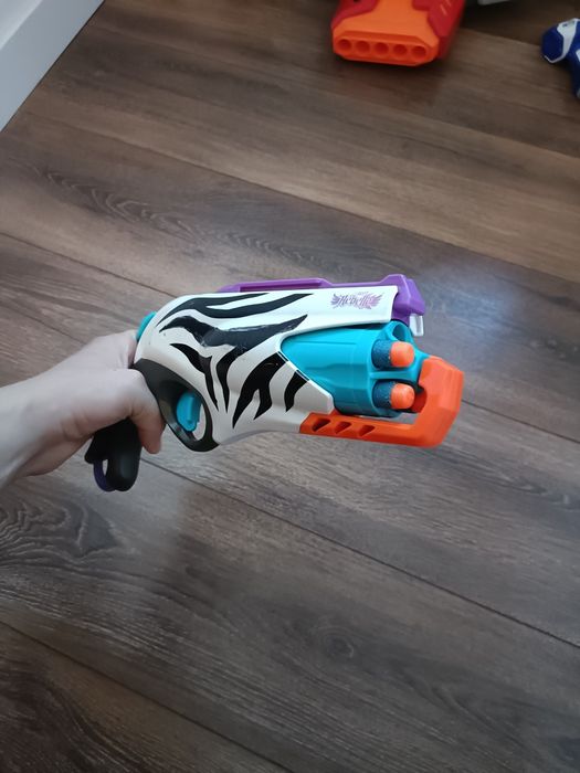 nerf rewolwer na strzałki