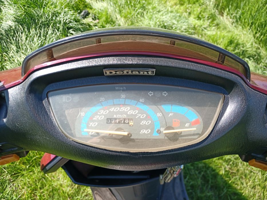 Скутер Defiant  Arteko DT50QT-4.