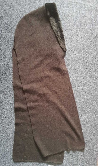 шаль, шапку, накидку на голову