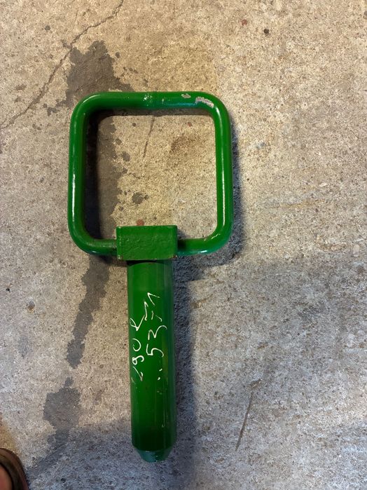 Sworzeń z uchwytem John Deere case bolec kat4