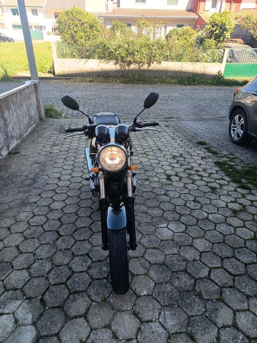 Vendo mota Yamaha xj 600em ótimo estada com peneus novos e bem estimada