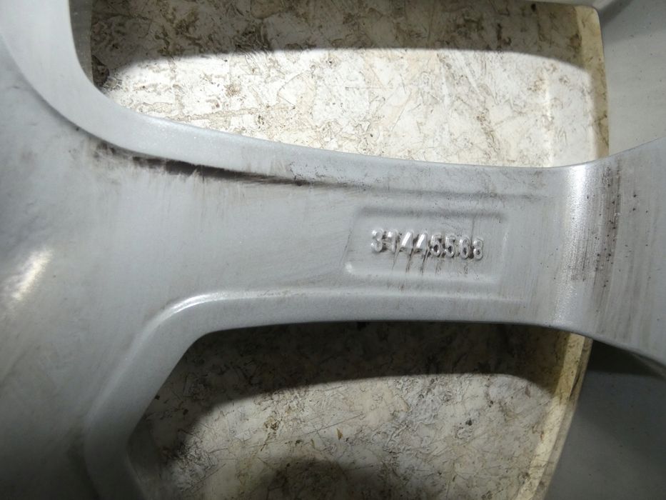 volvo felga aluminiowa 18 31445568