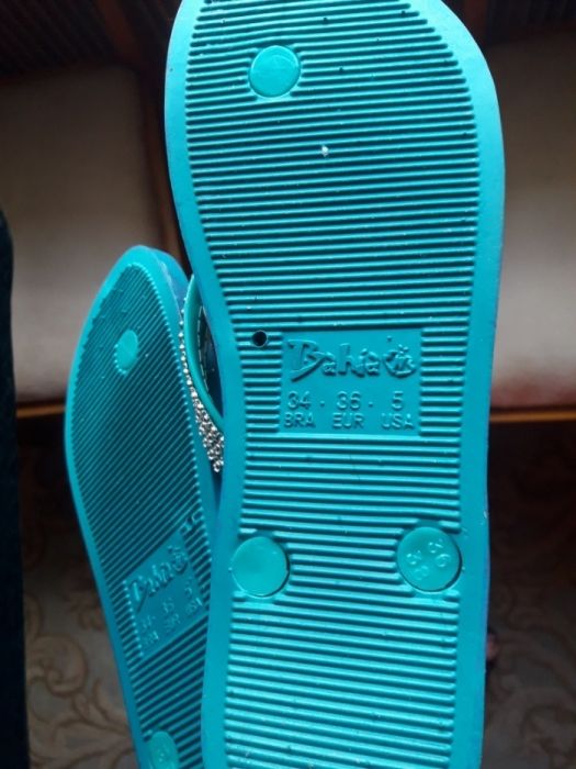 Шльопанці, шльопки, в'єтнамки, вьетнамки