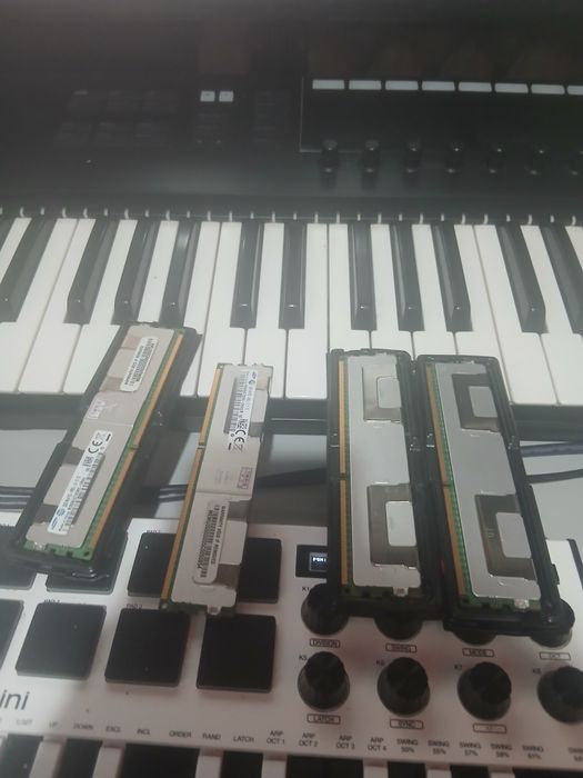 Pamiec ram ddr3 ecc non 128gb 4 x32 1800mhz