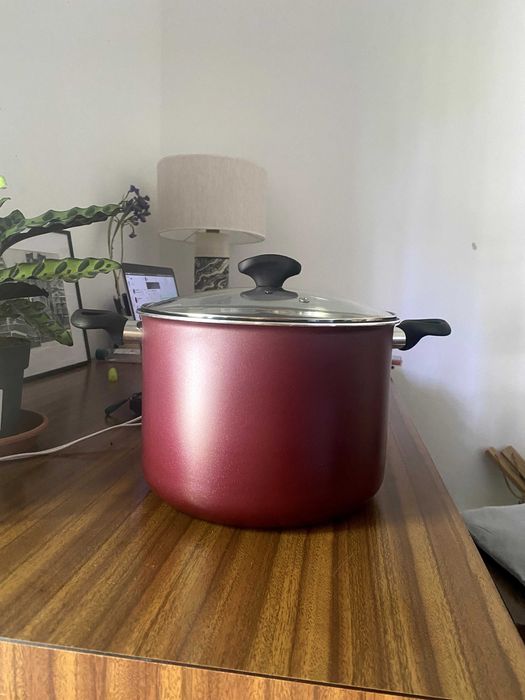 Panela com tampa,  actuel não apta indução 26cm