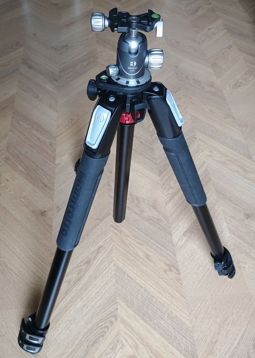 Statyw Manfrotto MT055X PRO3 z głowicą (lub bez niej) Benro VX20