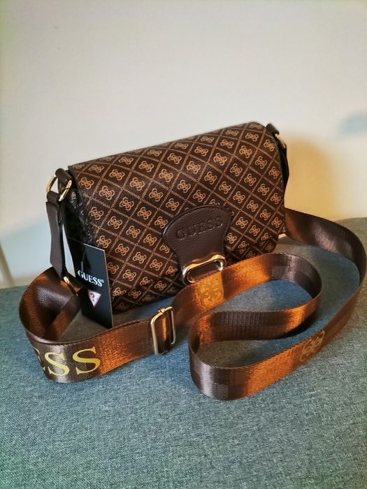 Torebka damska typu listonoszka skóra ekologiczna wysokość 16 cm szerokość 24 cm