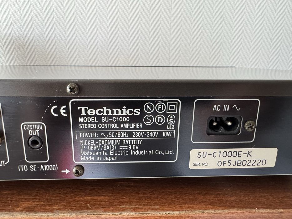 Przedwzmacniacz Technics SU-C1000