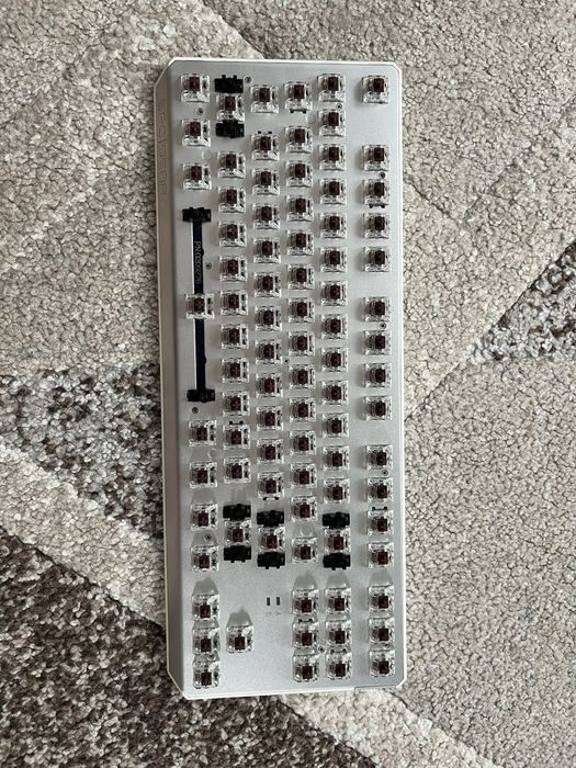klawiatura SPC Gear onyx white GK630k pudding
