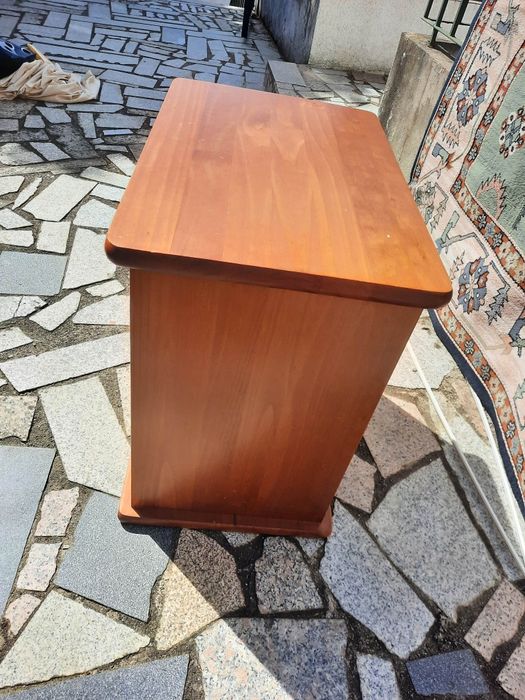 Móvel com espaço para CDs