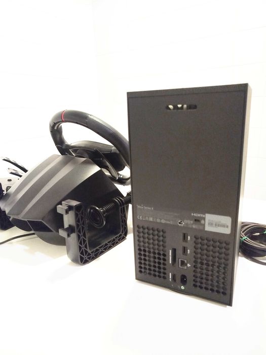 XBOX SERIES X +Volante gaming PXN V900 (Semi-NOVO)
