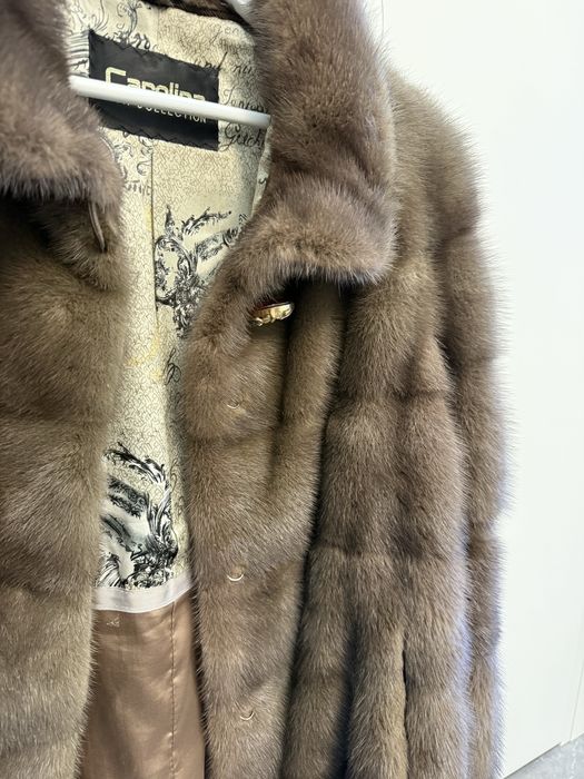 Норкова натуральна шуба коричневого кольору