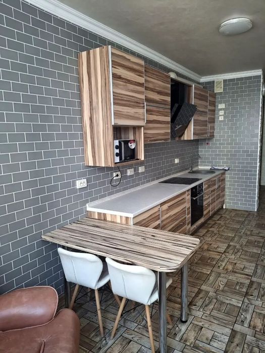 Квартира з ремонтом, вул. Драгоманова  2, Позняки