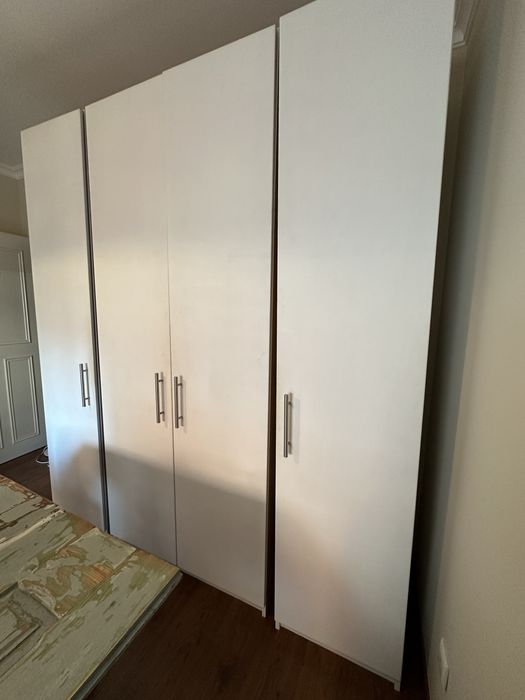 Três Armários Ikea
