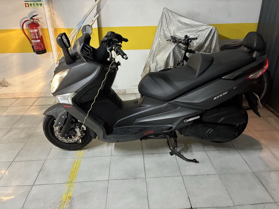 SYM scooter Gts 300i