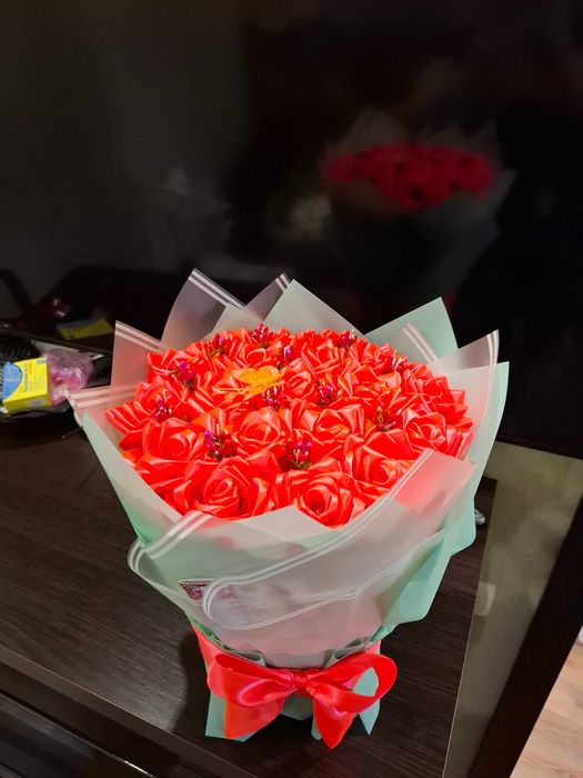 Продам букети з атласних стрічок