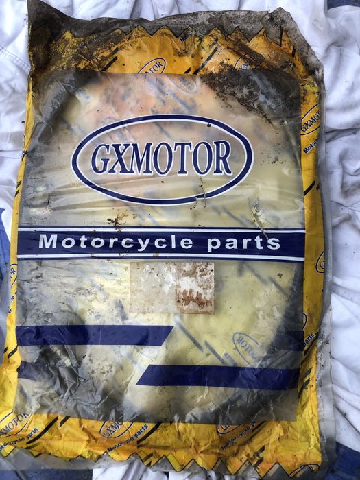 Трос капота Кіа спортедж 2000 року.