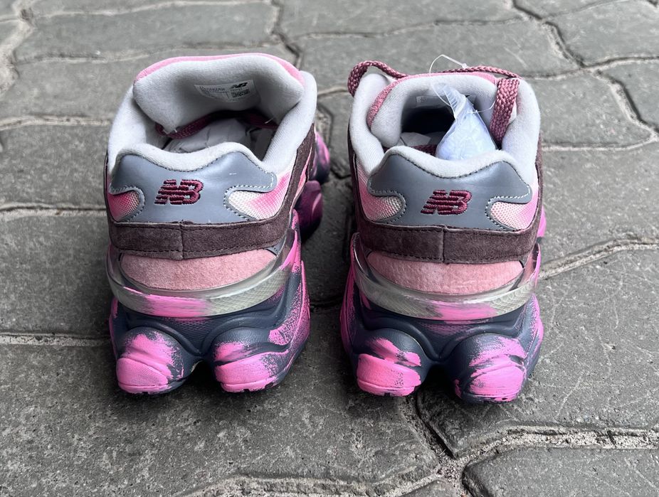 Кросівки жіночі New Balance 9060  Custom Pink/ Rosewood Pink Distressed .