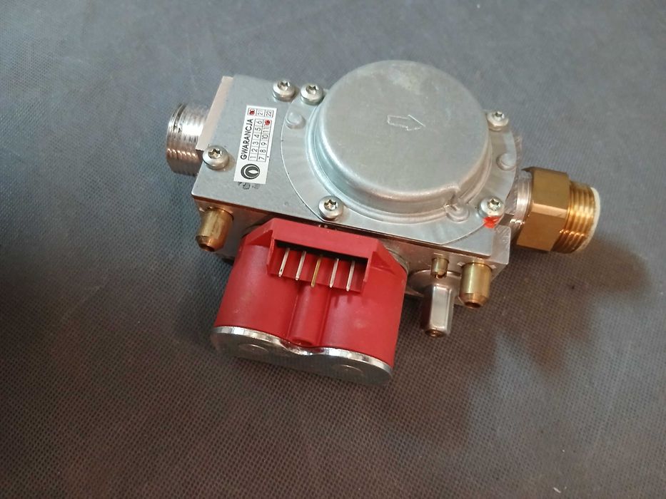 Zawór gazowy e​b​m​p​a​p​s​t G​B-N​D 0​5​5 D​0​1 S​20 230V 65 mbar