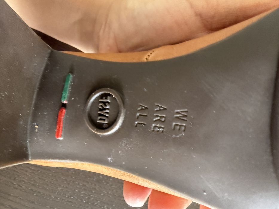 Sapatos de pele DYSF 38