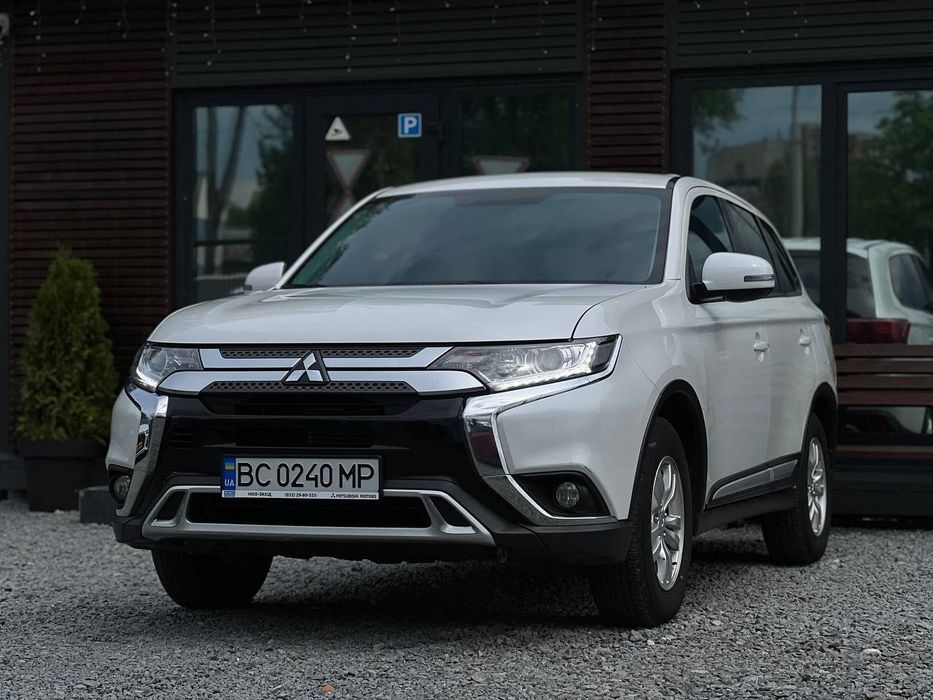 Продаж Міцубісі 2021р Перший власник з салону.100тис пробігу