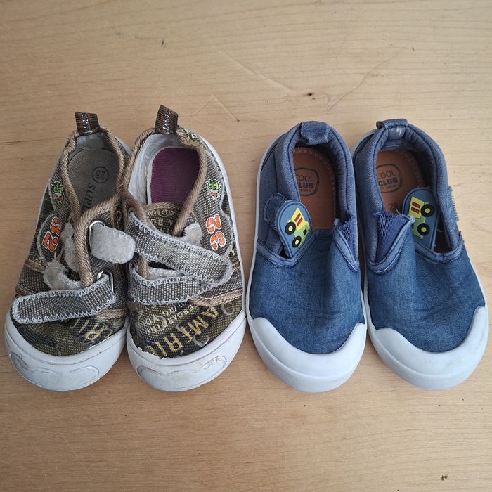 2x kapcie rozmiar 24