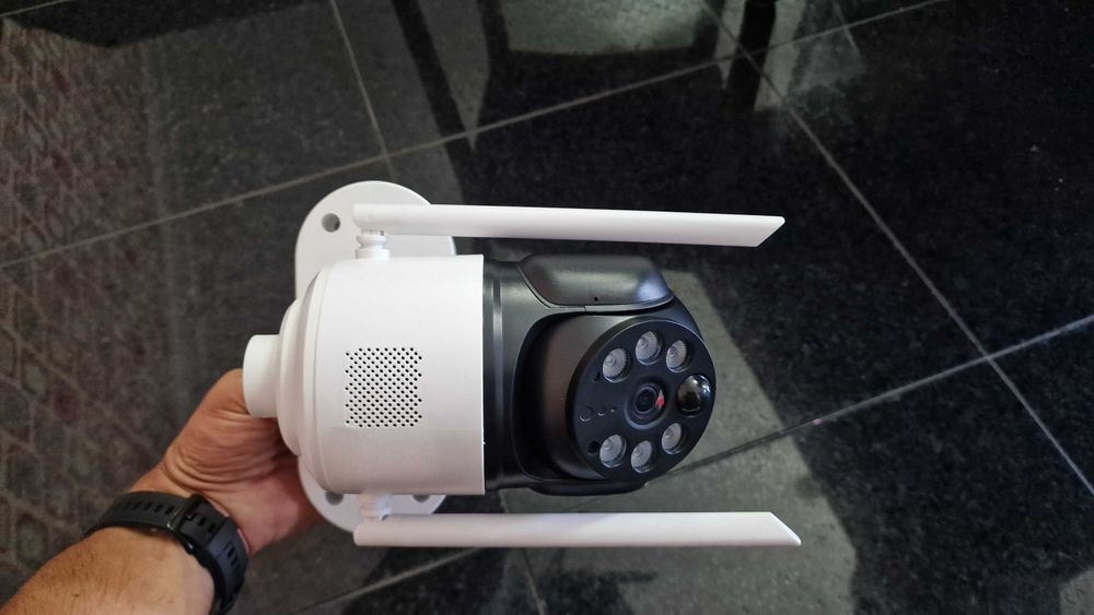 Camera PTZ com painel Solar 4G IP68 Autônoma Segurança Sem Fios