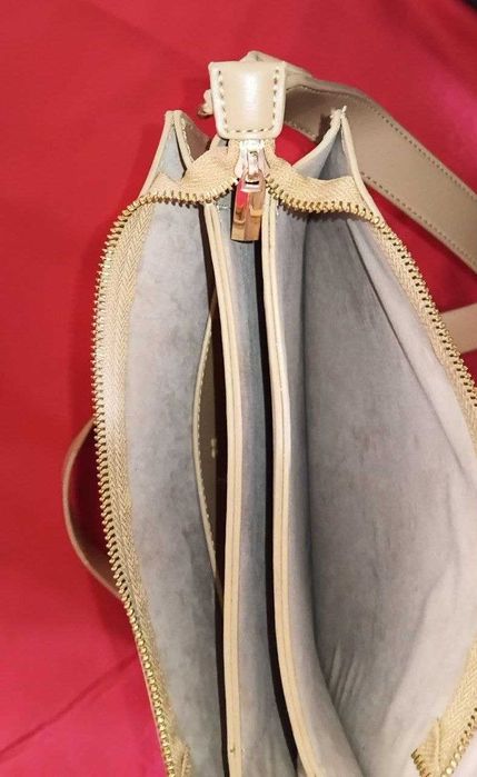 Сумка бежева crossbody / мінімалістична сумка на плече