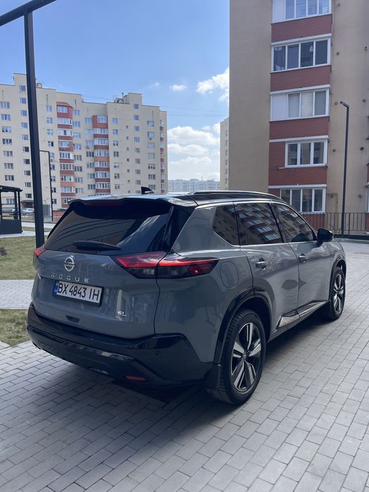 Nissan Rogue t33 SL 2,5