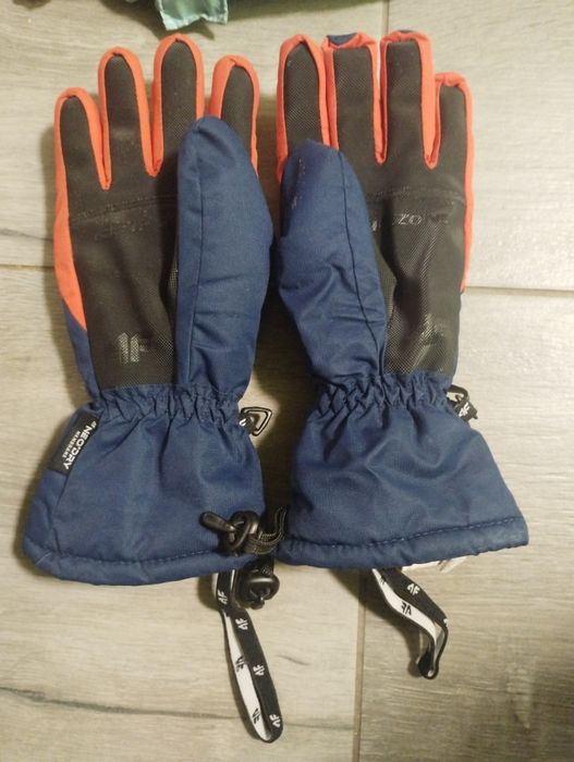 Spodnie śniegowce plus rękawiczki