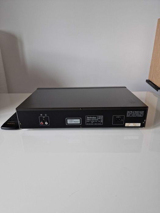 Odtwarzacz CD Technics SL-PG460A + pilot