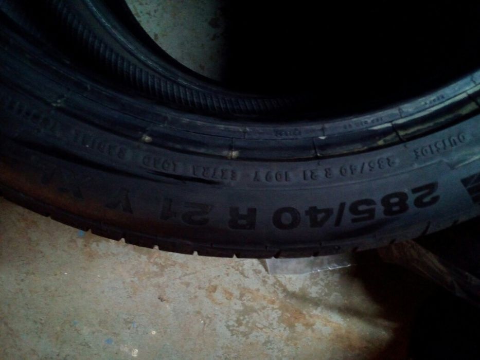 Pneus 285 40 r 21 semi novos