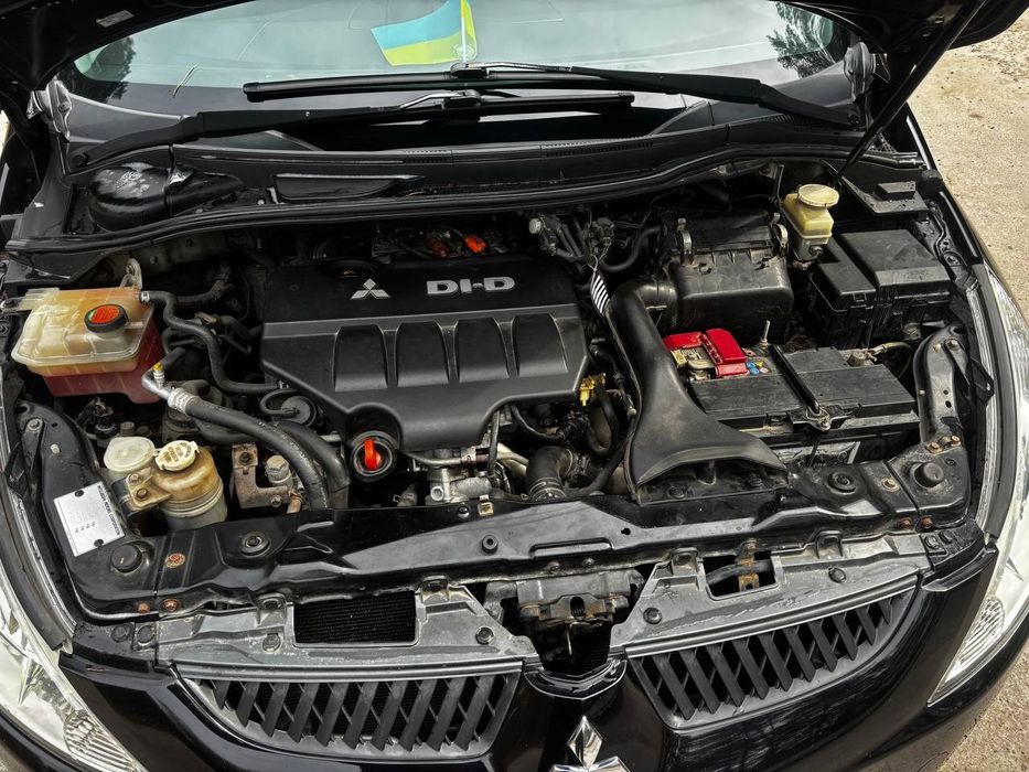 Продається mitsubishi grandis