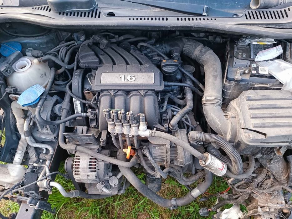 Silnik 1.6 8V  Caddy BSE 102km 2006