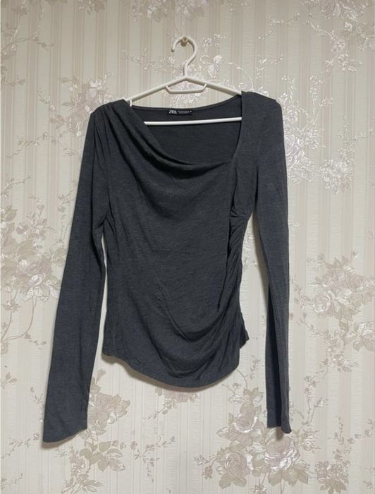 Лонгслів/кофта жіноча сірого кольору Zara