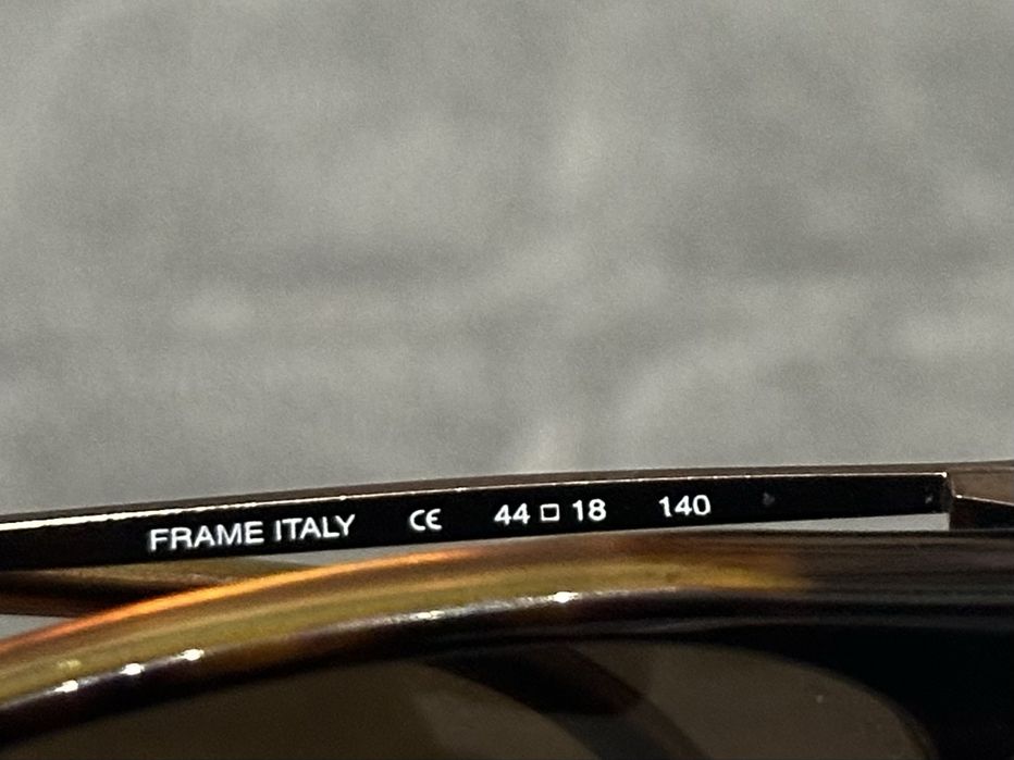 Сонцезахисні окуляри Calvin Klein