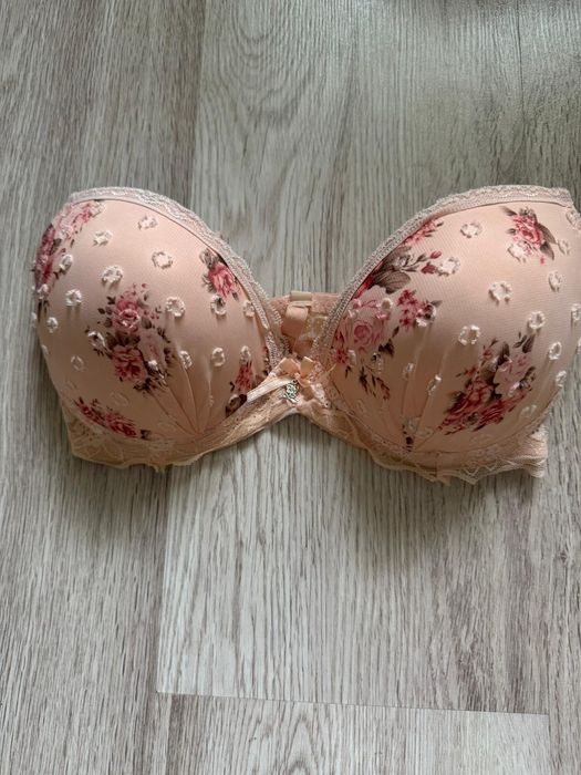 Biustonosz. Stanik. Rozmiar 75 C