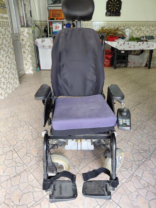 Cadeira de rodas eléctrica