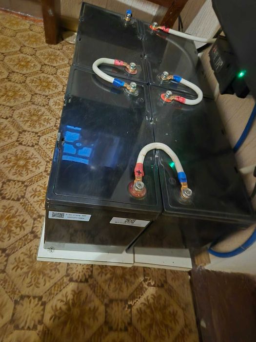 Гібридний інвертор 5.5 КВт + 4х LiFePo акумулятори 100Ah + кабелі