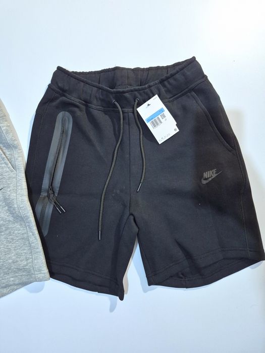 Шорты Nike Tech Fleece