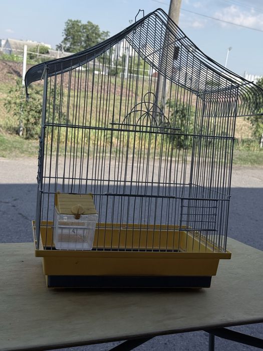 Продам клітки для птахів