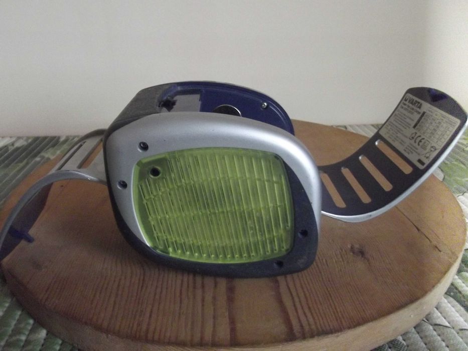 Зарядний пристрій універсальний-VARTA