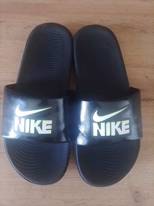 Продам оригінальні фірмові шльопанці Nike 37,5 розмір 23,5 см устілка