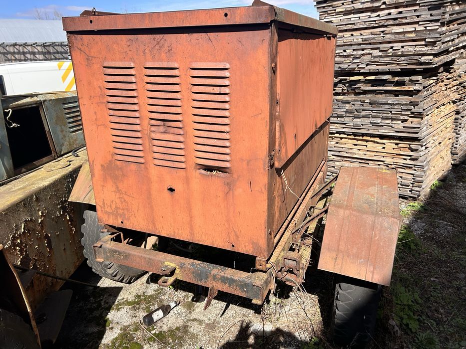 Сак як новий зварювальний на колесах сак.