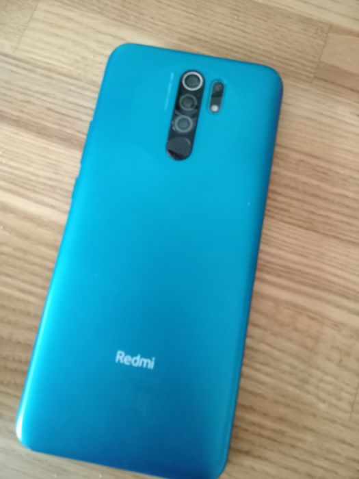 Dwa etui do Redmi