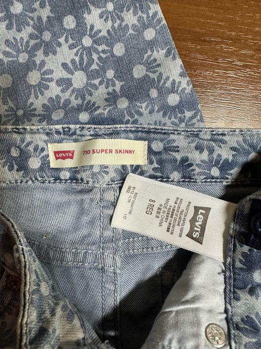 Джинсы Levi’s